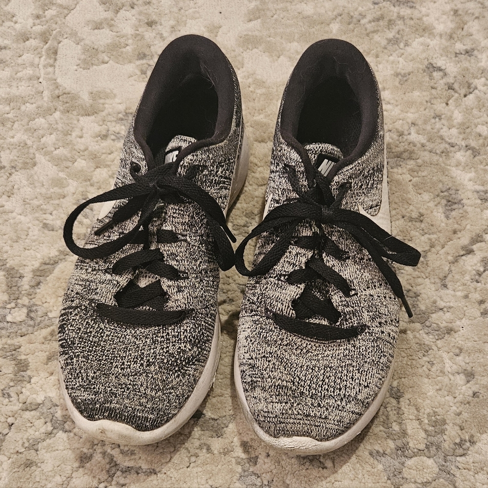 Nike Black Knit Sneakers